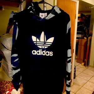 Adidas sweatshirt camo